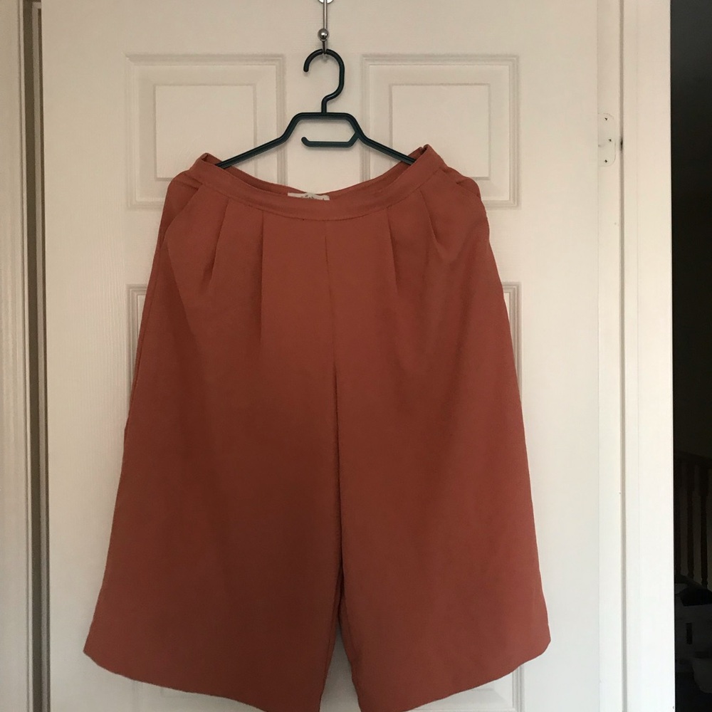 Abercrombie & Fitch’s Wide Leg Pant                     Talula’s Top